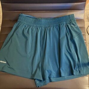 NWOT lululemon Jersey Training SHR Lined Short 2 “ Size S